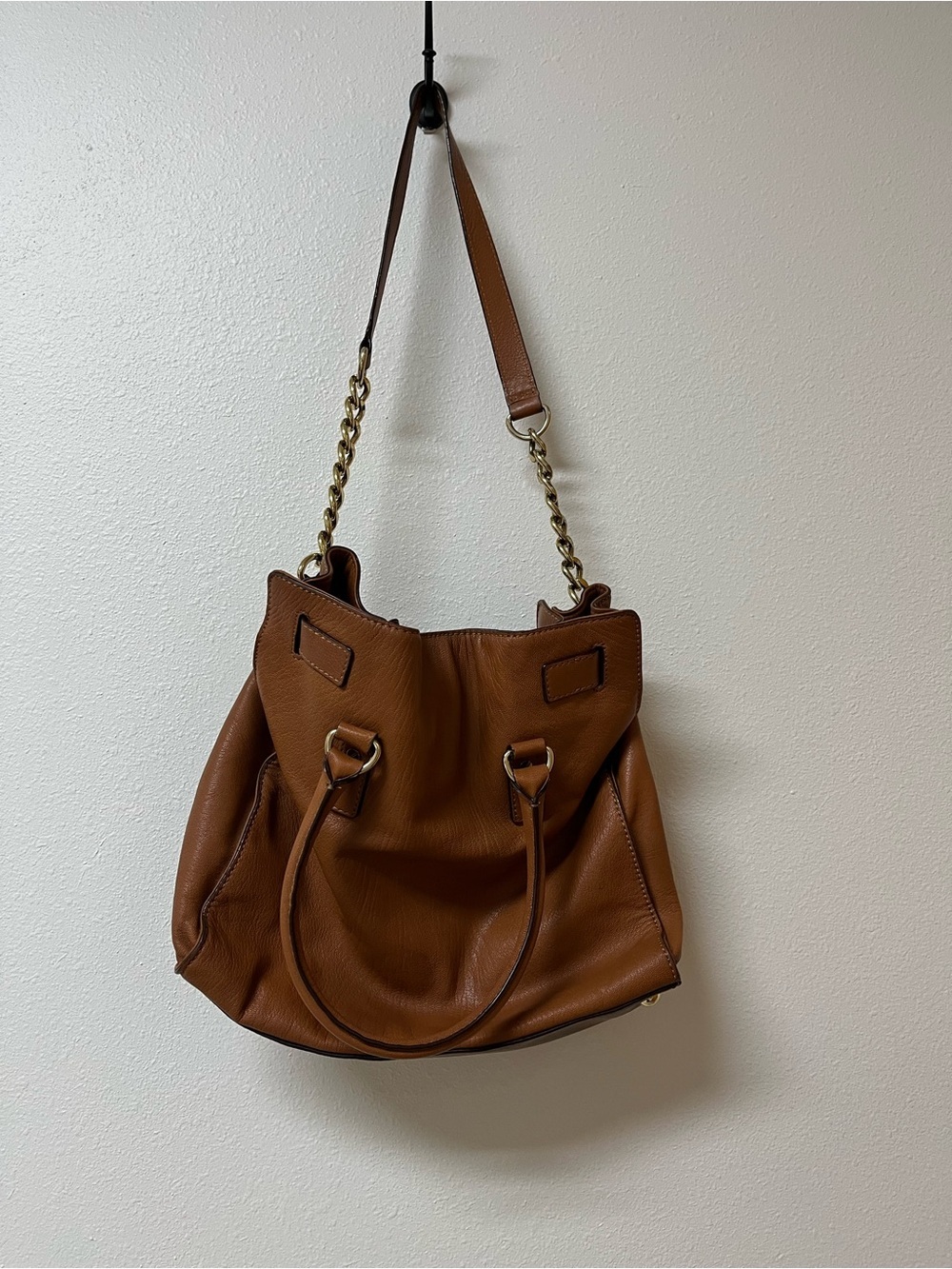 Michael Kors Cognac Leather Shoulder Hobo with Gold Chain Accent - Picture 2 of 6